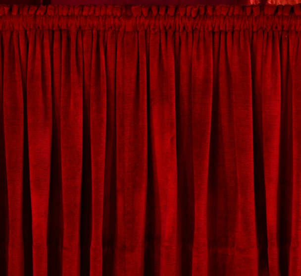 red curtain moulin rouge french cancan