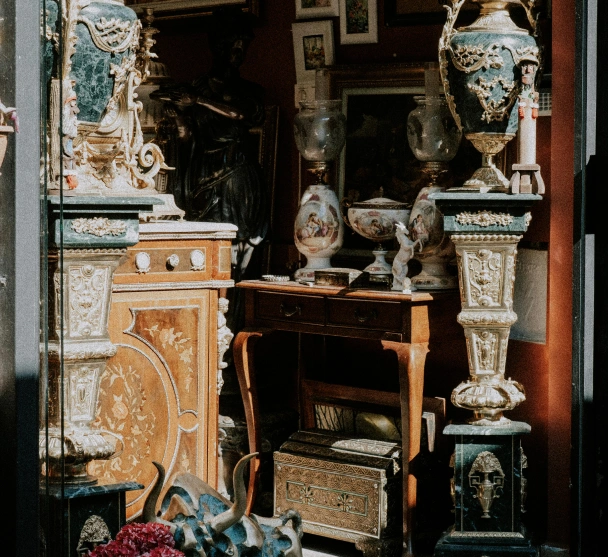 puces des saint ouen flea market paris vintage antiques