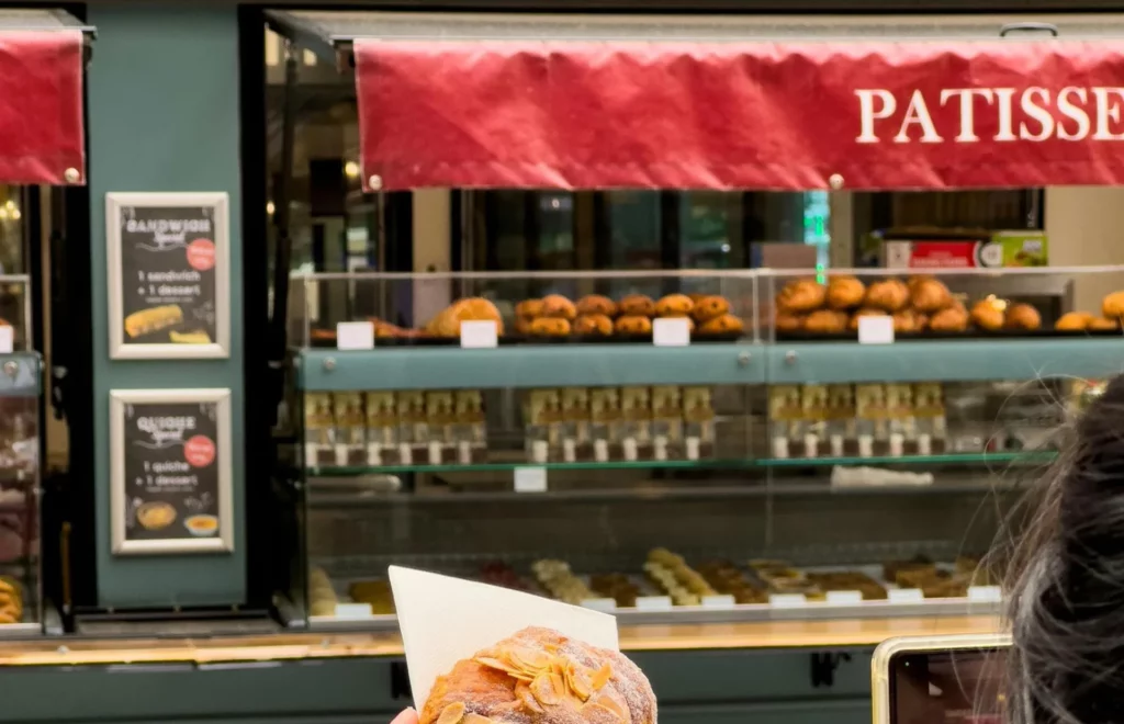 Café - Croissant Paris 17