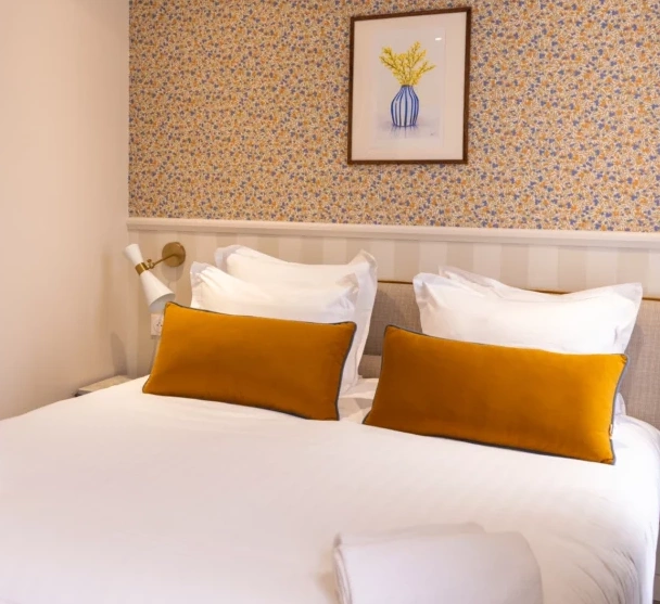 Romantic stay in Paris
